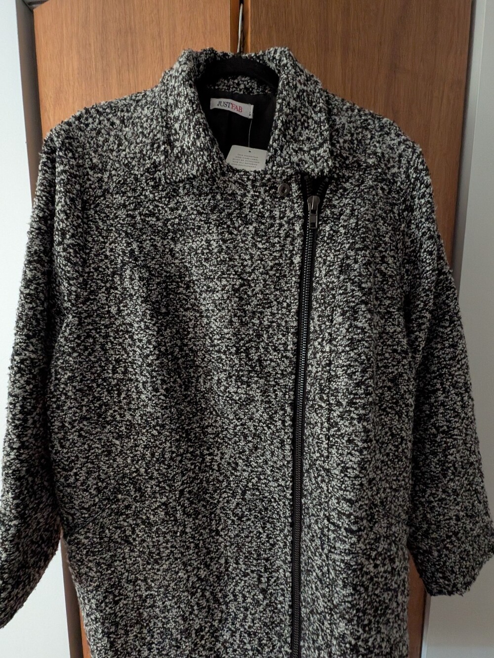 Coat - Picture 4 of 13